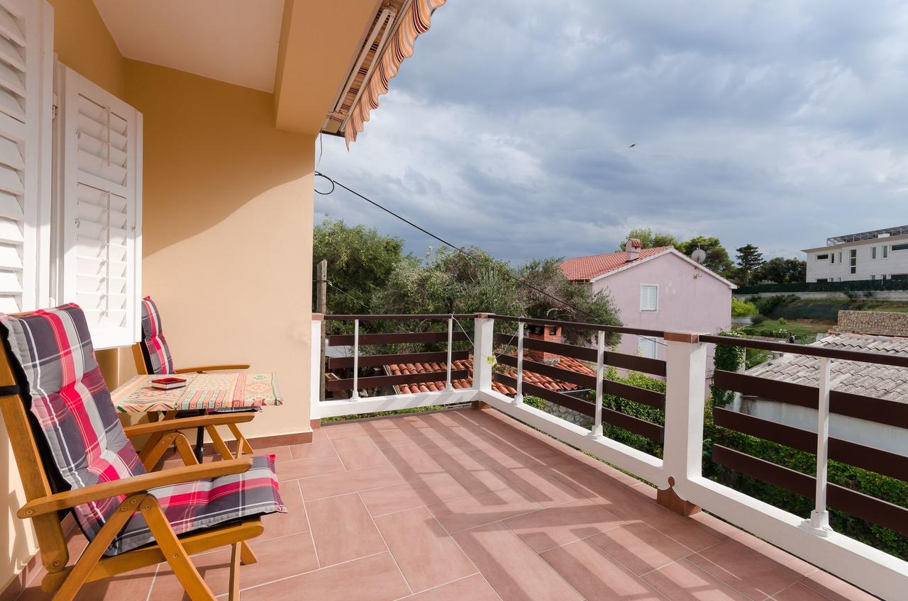 Rooms Mihaela Rab Town Exterior photo